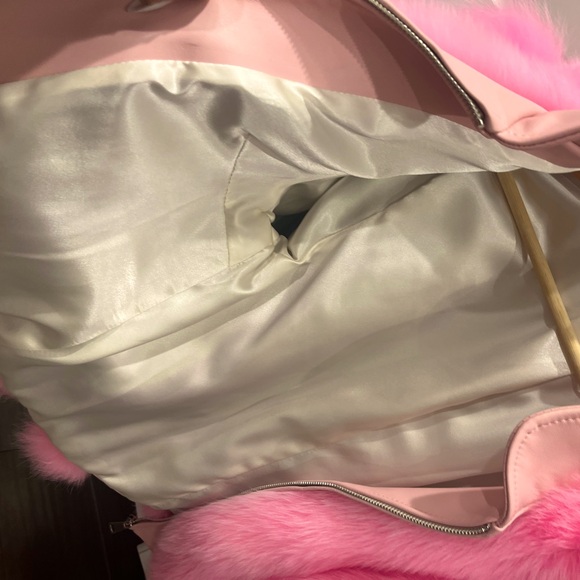 Fox fur jacket with genuine leather. Size Small but fits like a medium - Picture 6 of 7